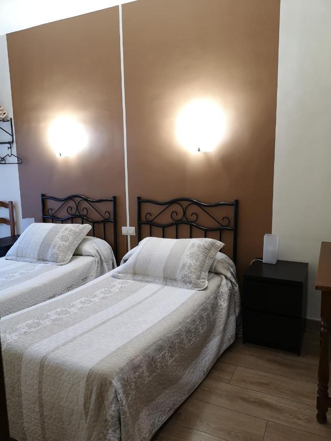 Hostal Plaza Segovia Ngoại thất bức ảnh