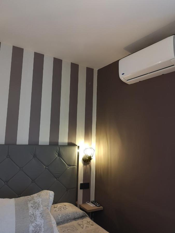 Hostal Plaza Segovia Ngoại thất bức ảnh