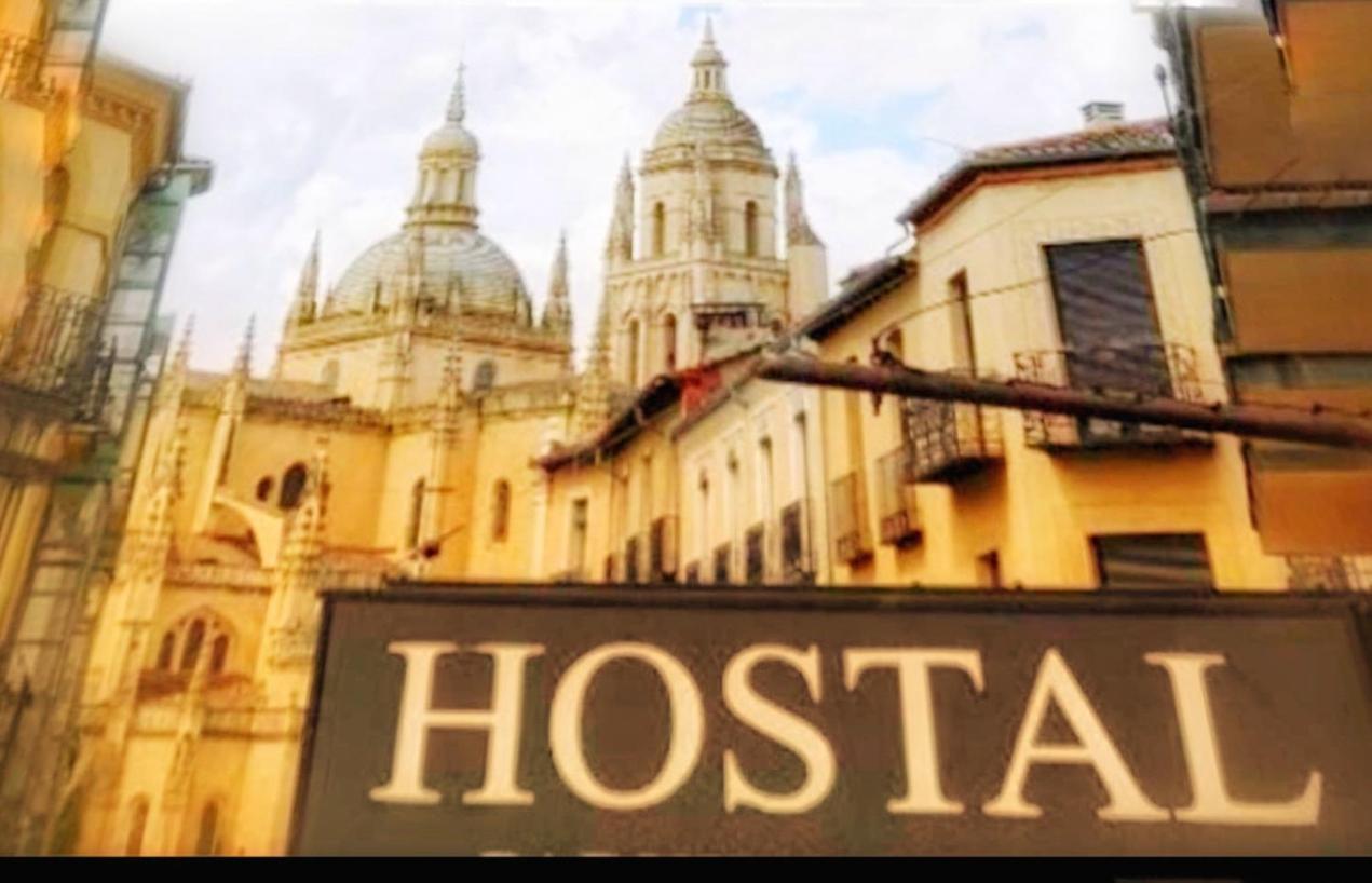 Hostal Plaza Segovia Ngoại thất bức ảnh